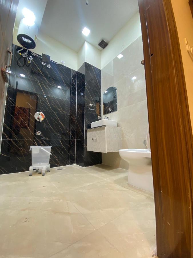 Hotel Woodlark Zirakpur - A Peaceful Stay Exterior photo
